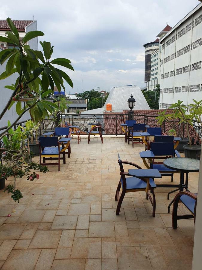 The Backpacker Semarang Hostel Ngoại thất bức ảnh
