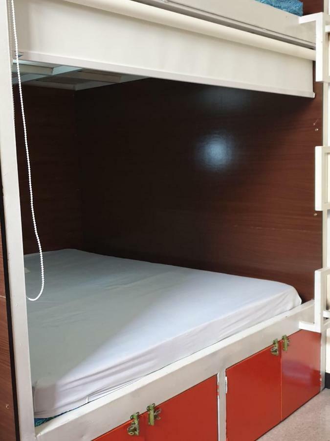 The Backpacker Semarang Hostel Ngoại thất bức ảnh
