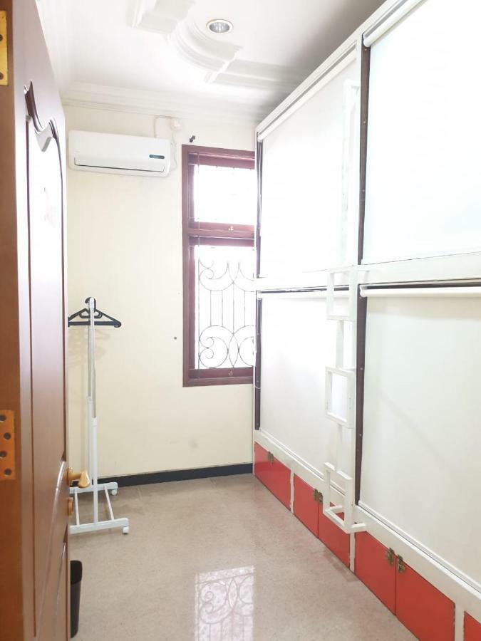 The Backpacker Semarang Hostel Ngoại thất bức ảnh
