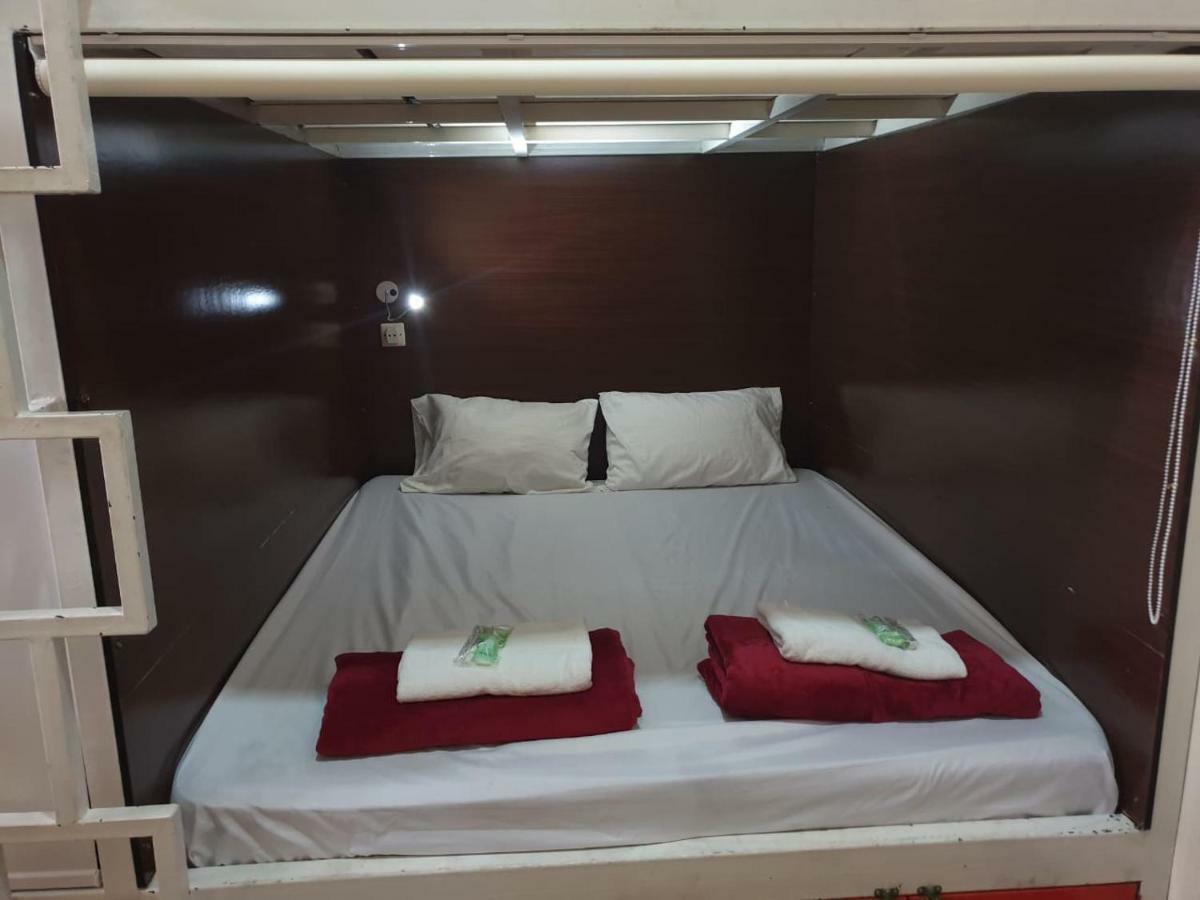 The Backpacker Semarang Hostel Ngoại thất bức ảnh